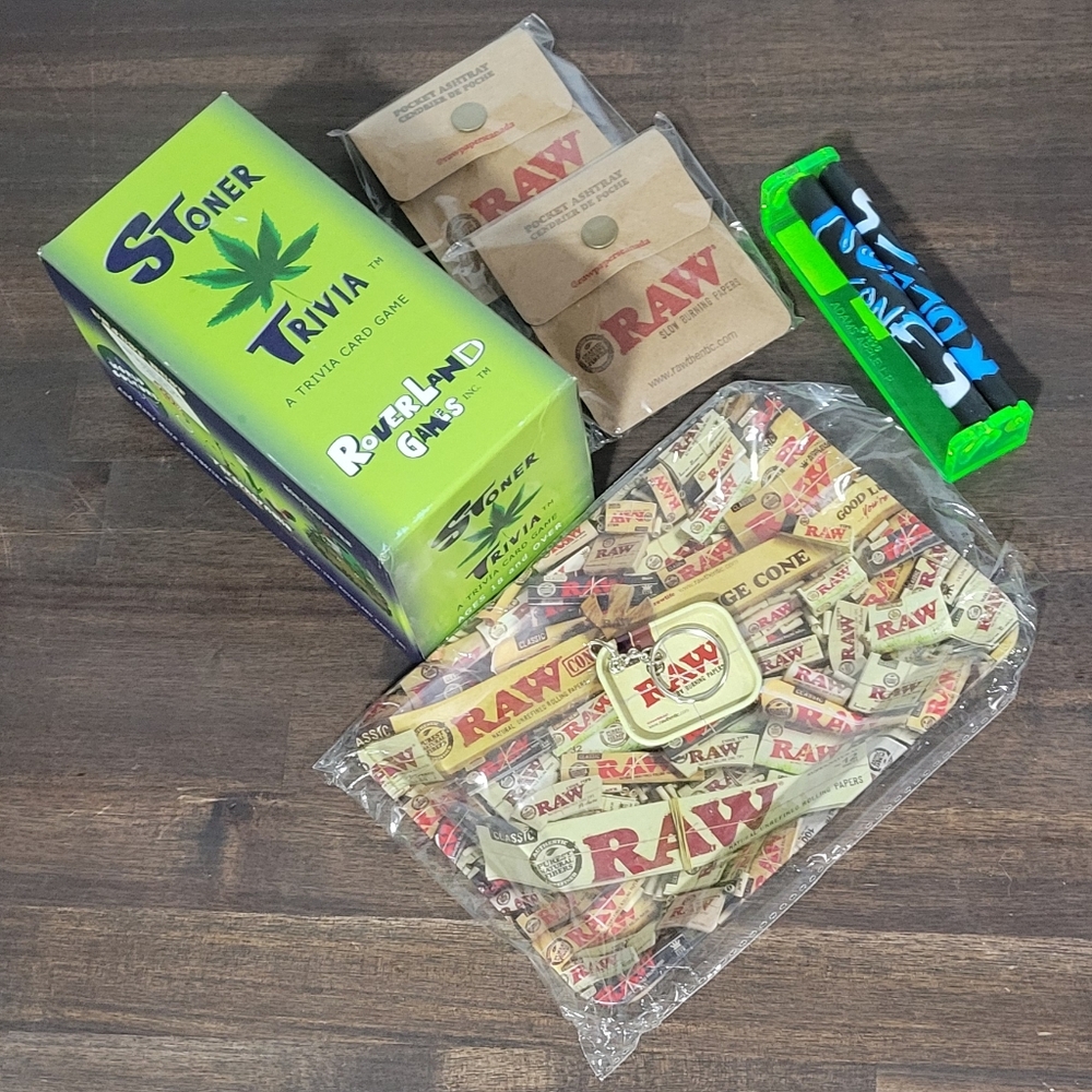 Trivia Party Game Set with RAW Accessories
